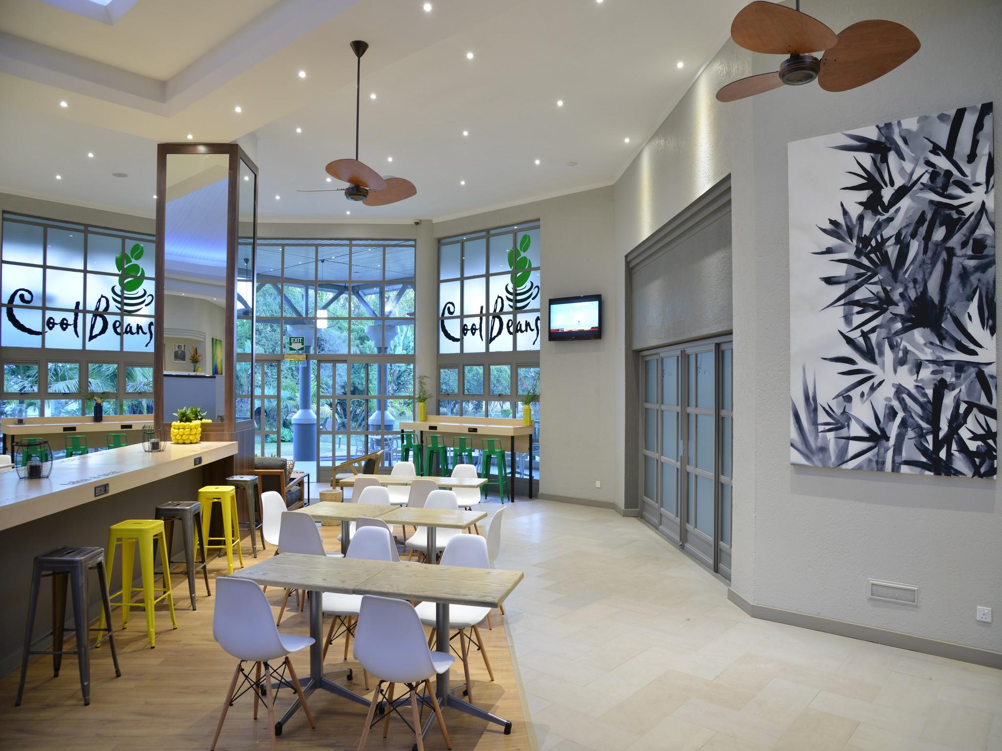 เครสต้าลอดจ์ฮาแร Hotel ฮาราเร ภายนอก รูปภาพ
