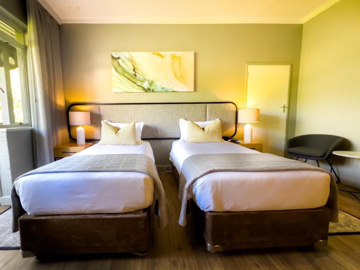 เครสต้าลอดจ์ฮาแร Hotel ฮาราเร ภายนอก รูปภาพ