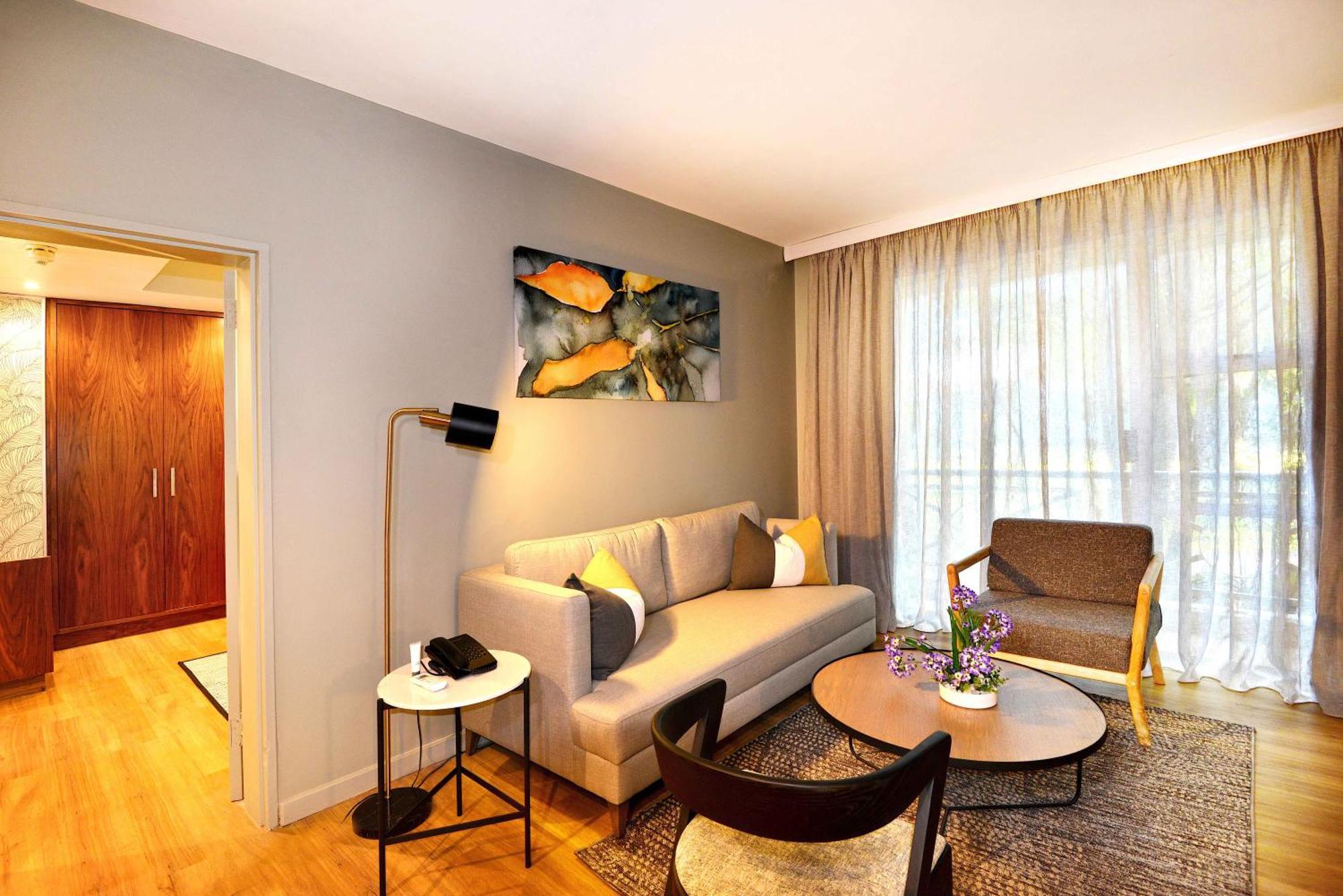 เครสต้าลอดจ์ฮาแร Hotel ฮาราเร ภายนอก รูปภาพ